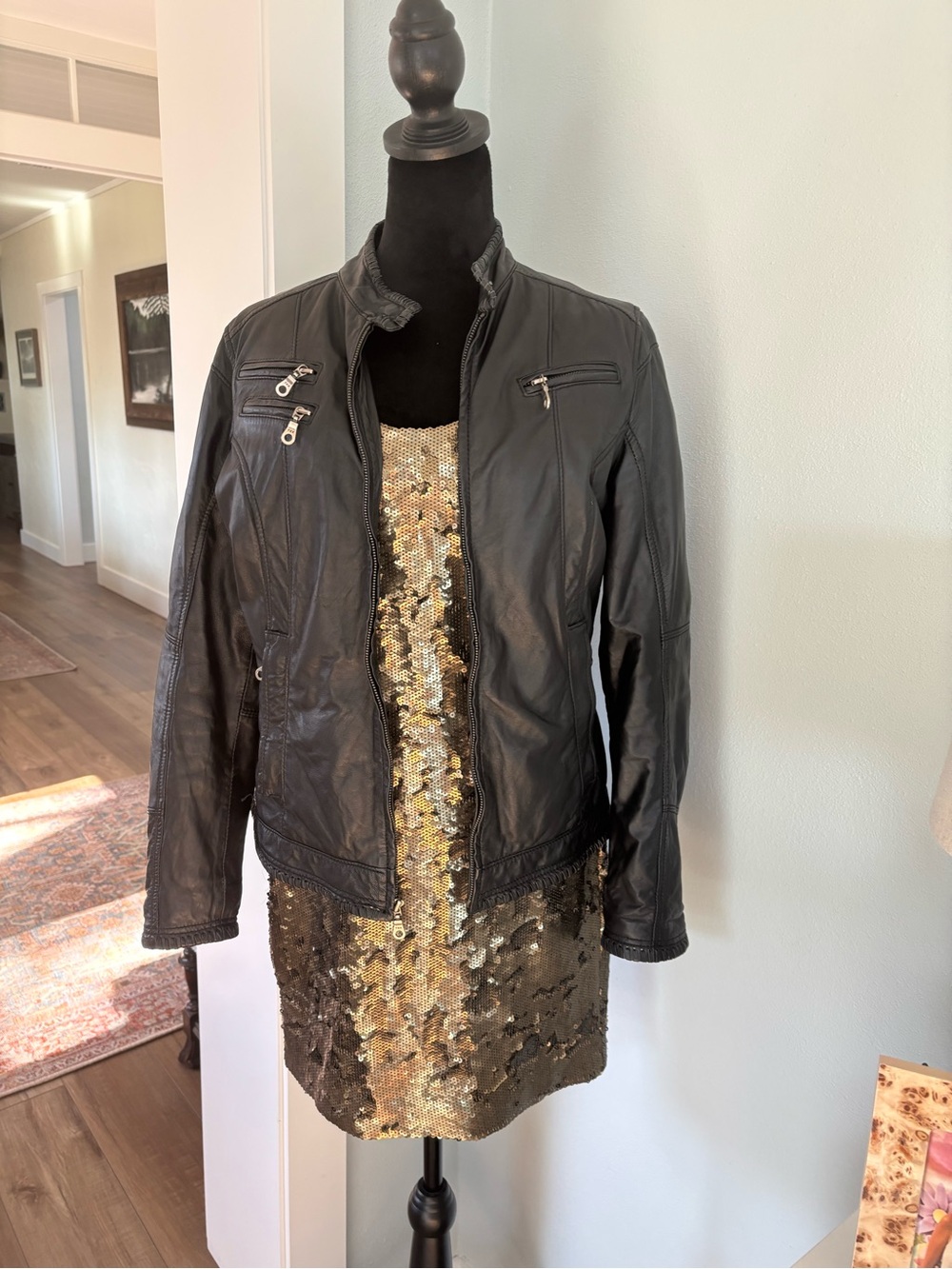 Vera Pelle Black Leather Moto Jacket with Zip Accents size 6